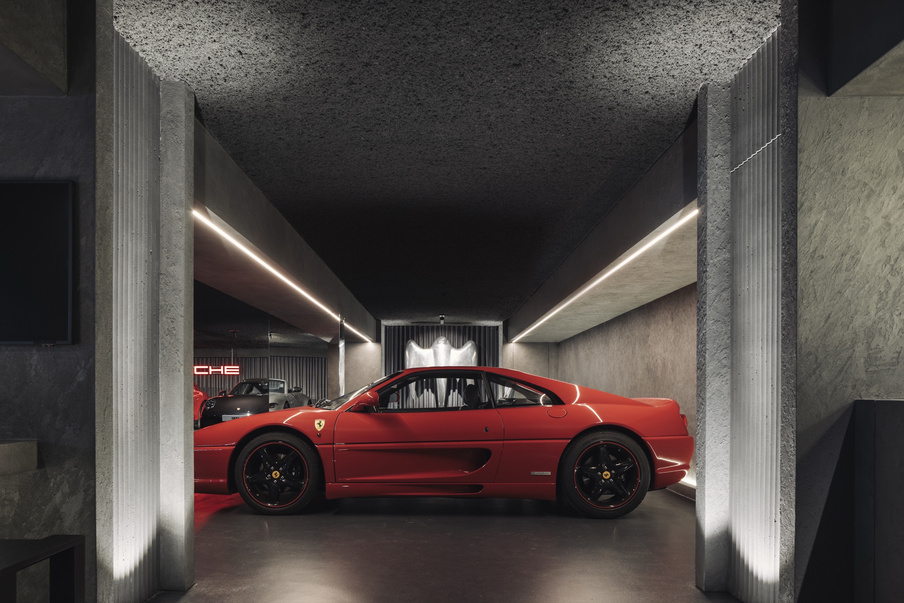 Ghost /7 gallery image 3